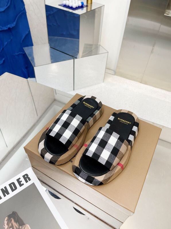 Burberry Slippers